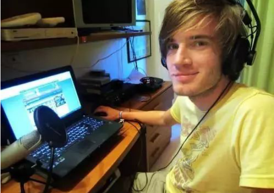 點(diǎn)擊圖片進(jìn)入下一頁(yè) image.png