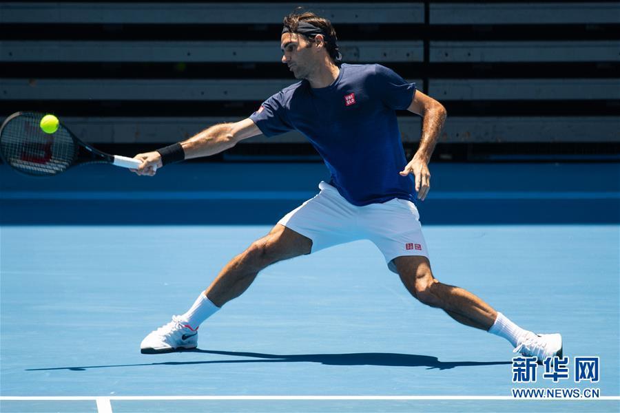 (體育)(2)網(wǎng)球——澳網(wǎng):費德勒備戰(zhàn)