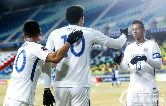 2018��3��7����2018�ꁆ��С�MِH�M��ˮԭ����1��1ƽ�Ϻ��껨��Ī���Z�c(di��n)���ƽ�껨����3�Bƽ�� (���R�r/Osportsȫ�w����ý ���(qu��n)��Ʒ ��(y��n)���D(zhu��n)�d) 