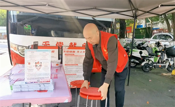 安康李軍，18年獻(xiàn)出“10”個(gè)自己……