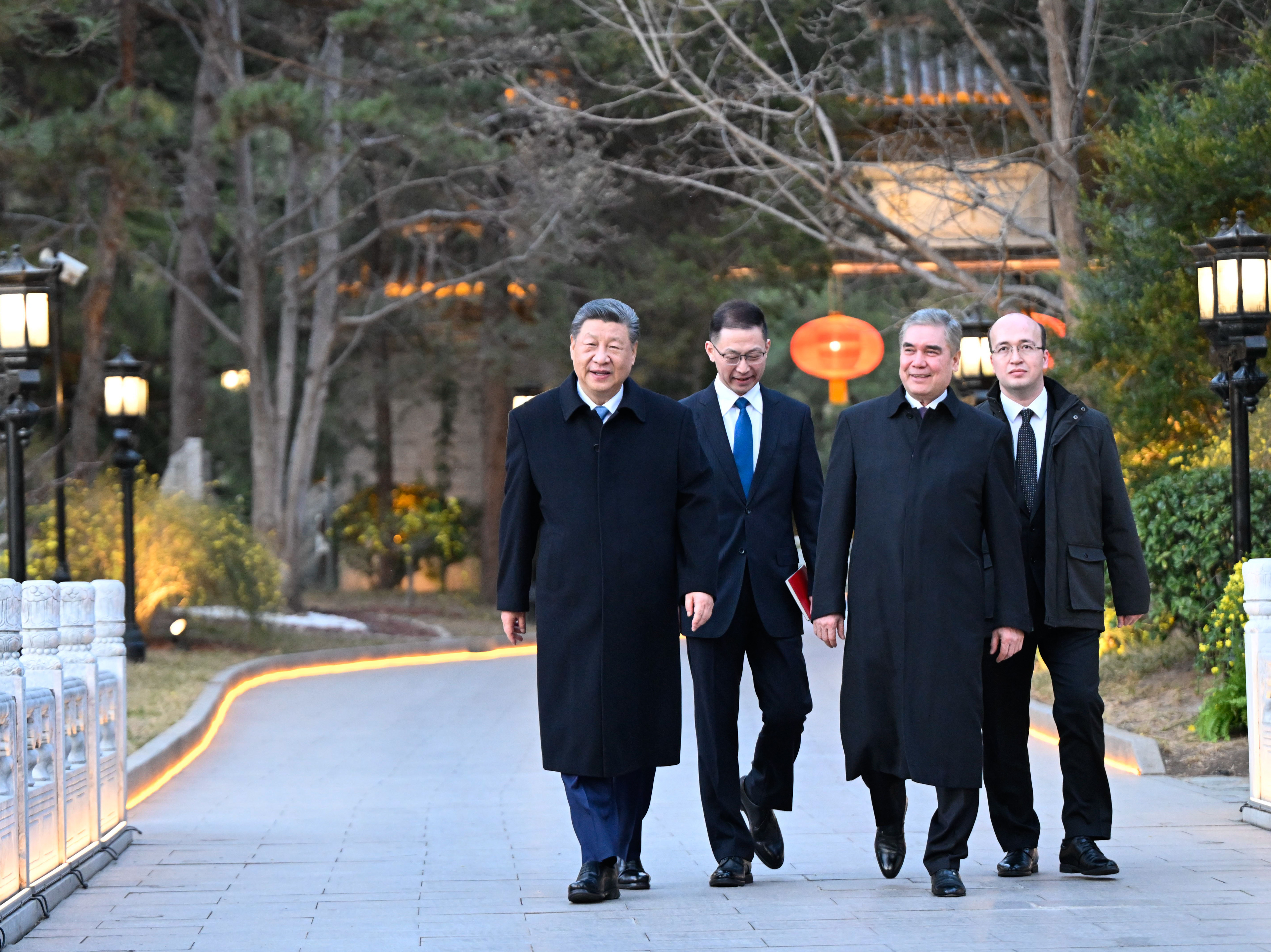 2026年3月18日，國家主席習近平在北京會見土庫曼斯坦民族領袖、人民委員會主席別爾德穆哈梅多夫。