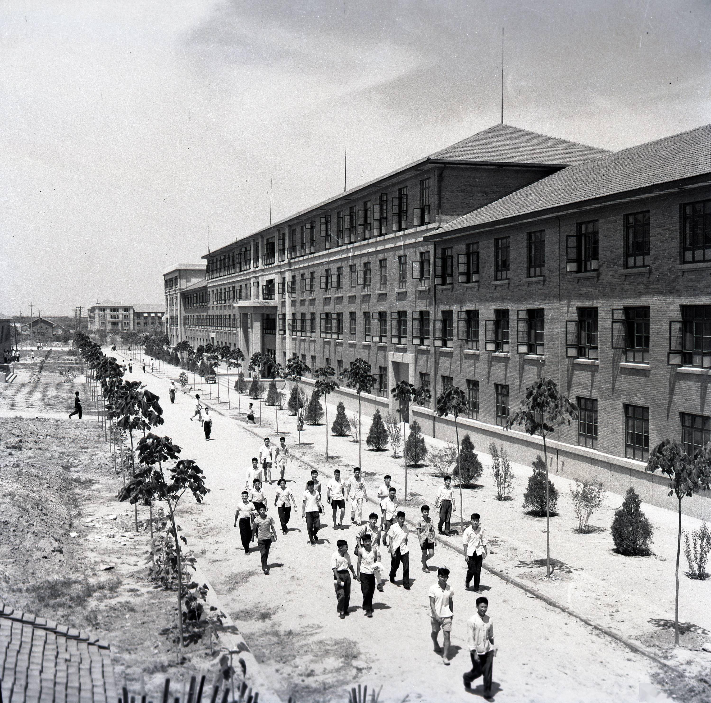 1959年拍攝的西遷后的交通大學(xué)校園一景（資料照片）。