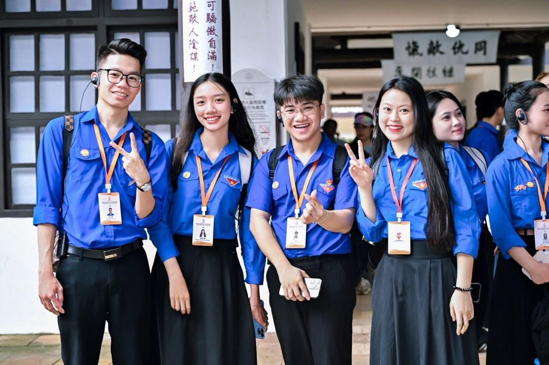 200名來(lái)自越南胡志明共青團(tuán)中央的青少年代表齊聚廣州開(kāi)啟“紅色研學(xué)之旅”。